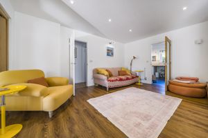 Photo 34- click for photo gallery